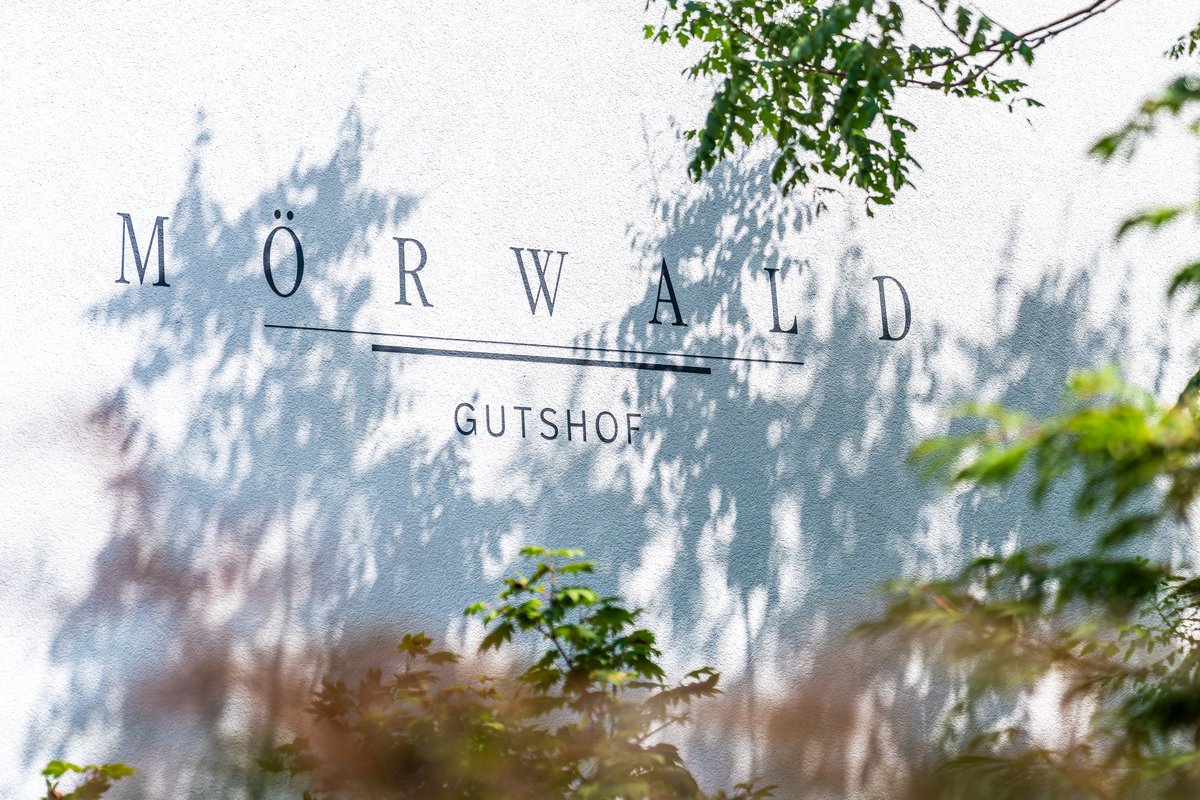 Gutshof Logo front quer.jpg